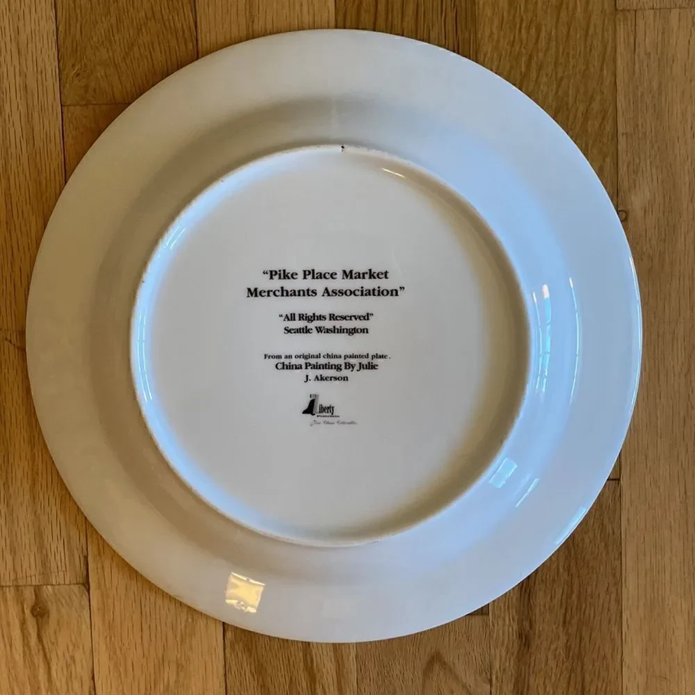 Pike Place Market Seattle Souvenir Decorative Plate 10.25” Round